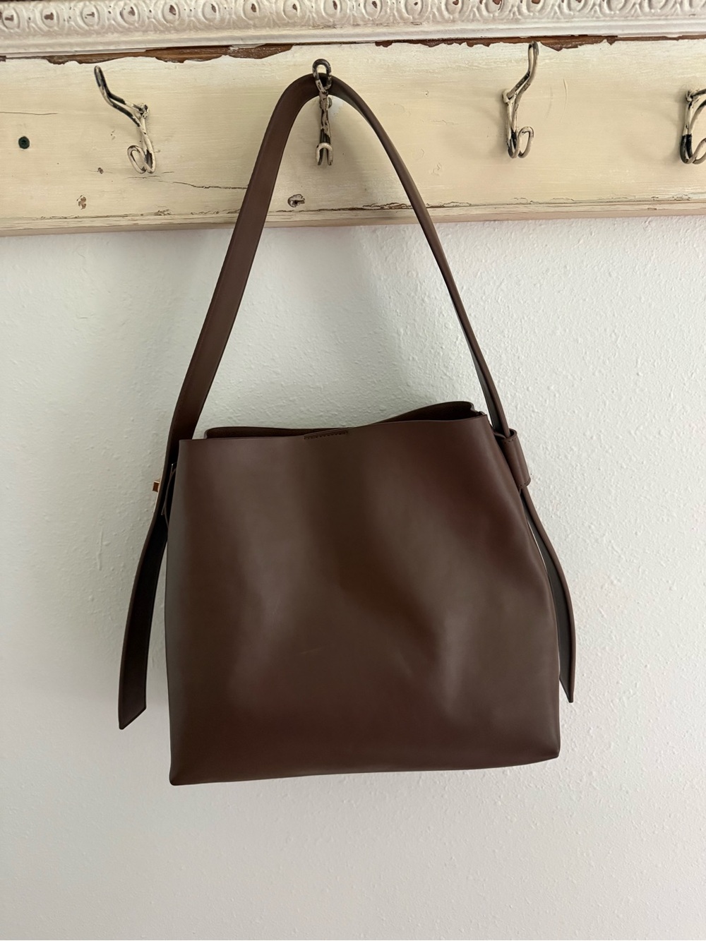 Anne Klein Shoulder Bag - Picture 4 of 6
